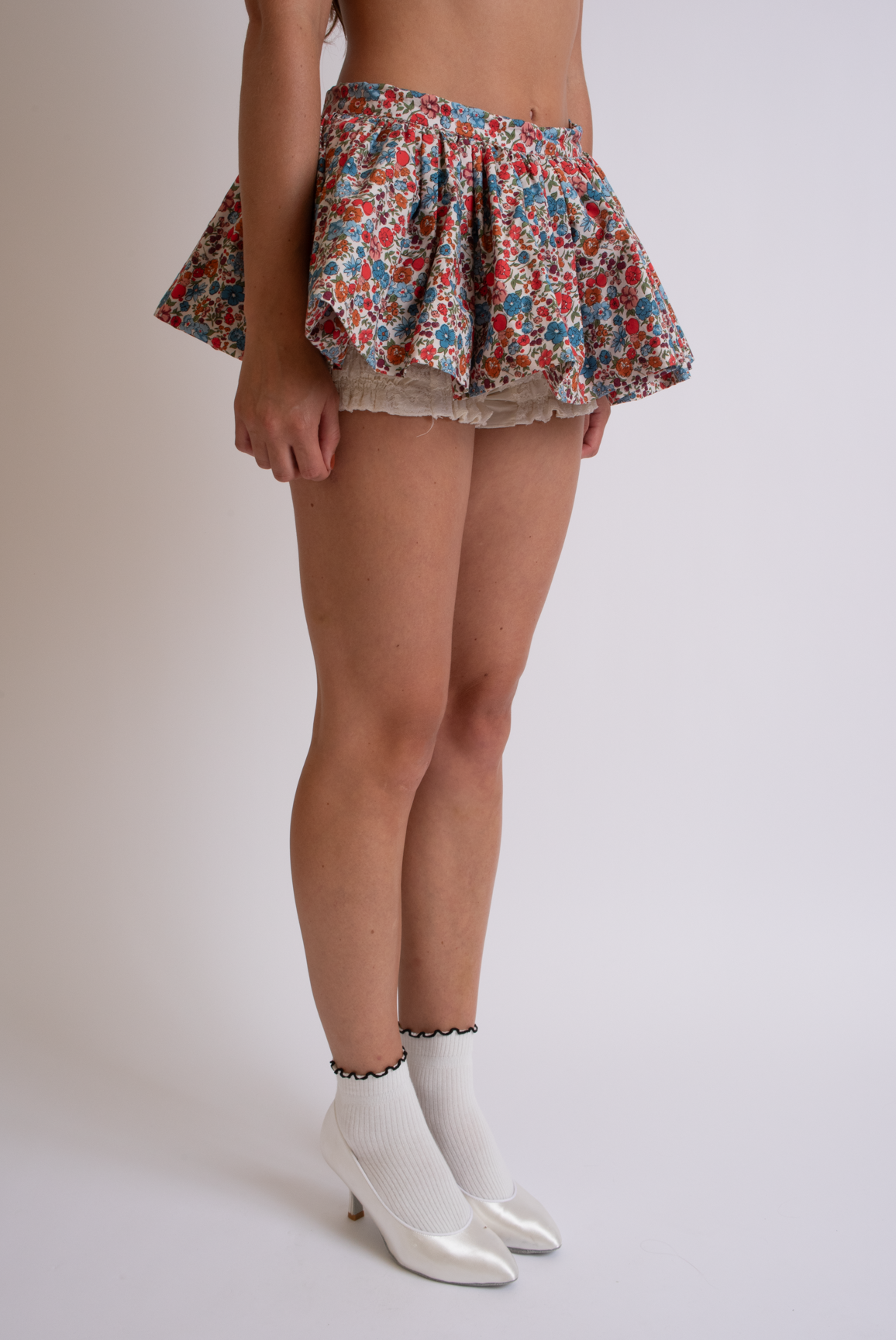 Bubble Peplum in Black in Floral